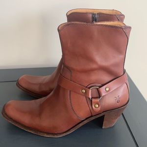 Frye Romy Ring boots, brown leather size 8.5. Like new!